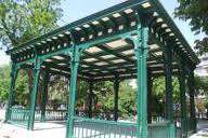 kiosque à musique du parc Montsouris.jpg